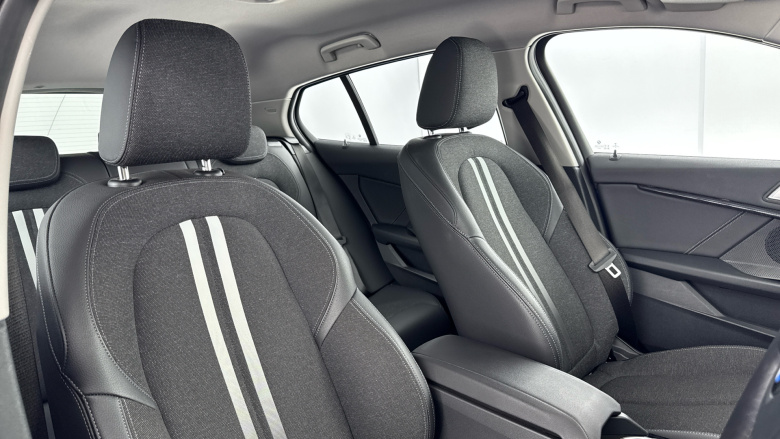 BMW 1 Series 118i [136] Sport 5dr [Live Cockpit Professional] Petrol Hatchback